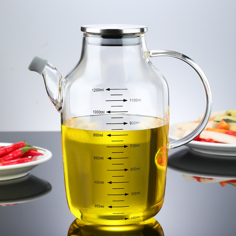 Легко ли мыть стеклянную бутылку с маслом?